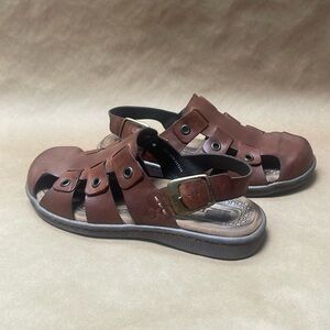 Leather sandals